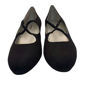 TROTTERS Jamie Black Microfiber Mary Jane Cross Strap Heels Women 7.5 | MSRP $99